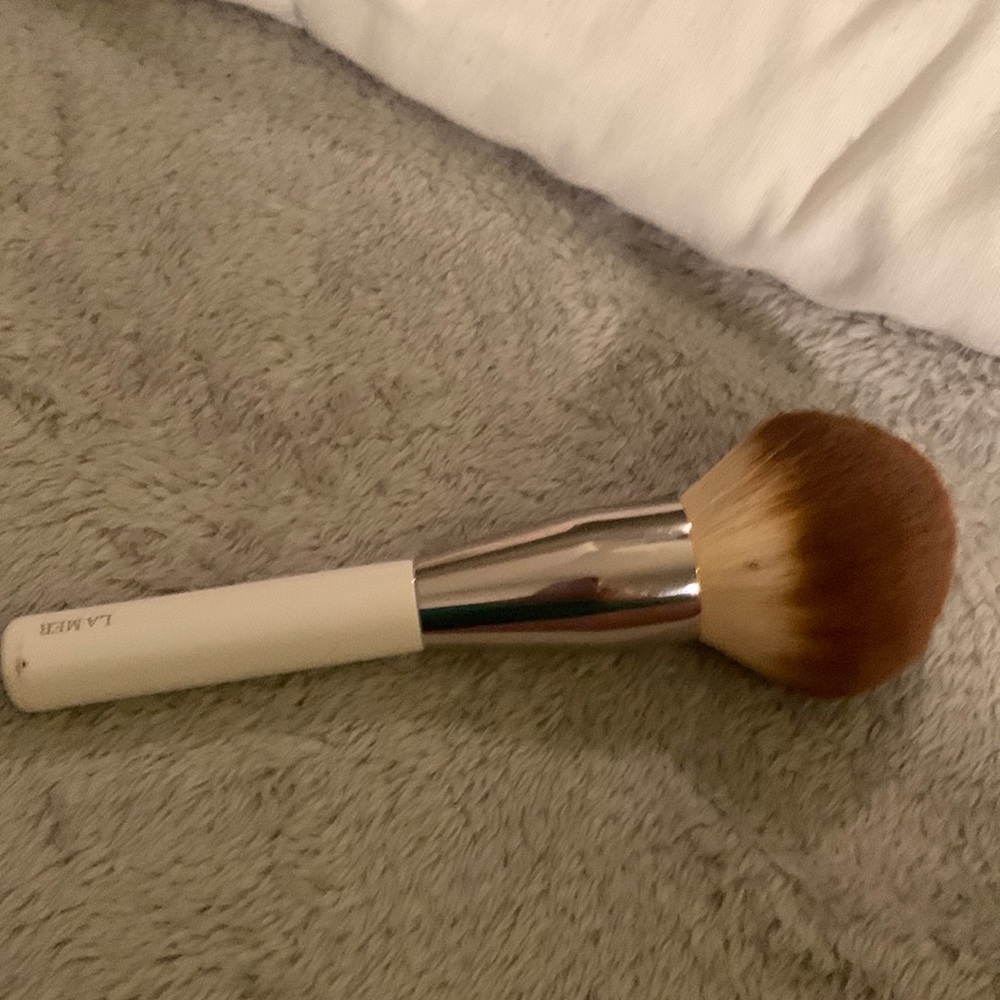 Lamer powder brush